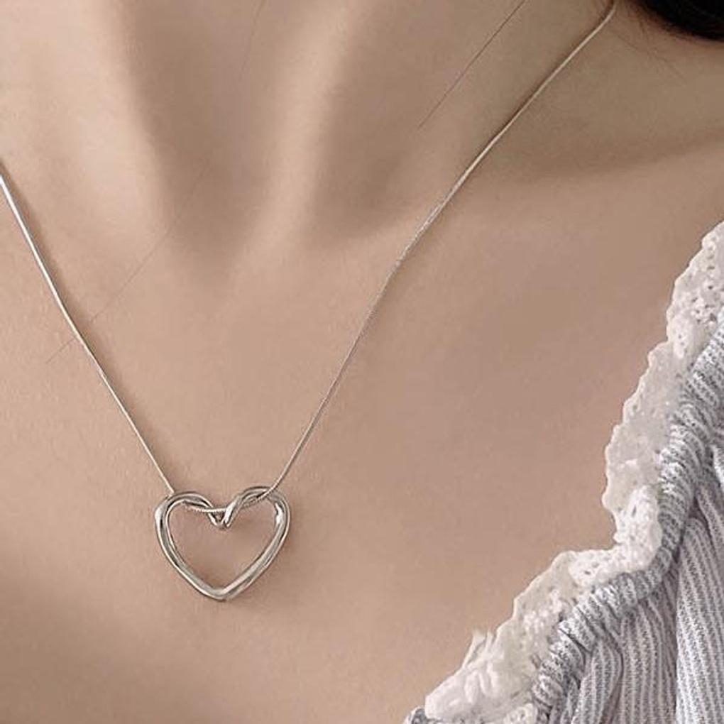 Women's Surgical Steel Snake Chain Twisted Heart Necklace