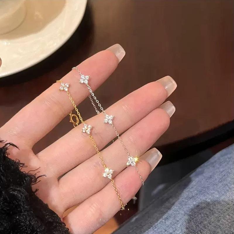 Fashion Four-leaf Flower Zircon Bracelet Women's New Light Luxury Niche Design Jewelry