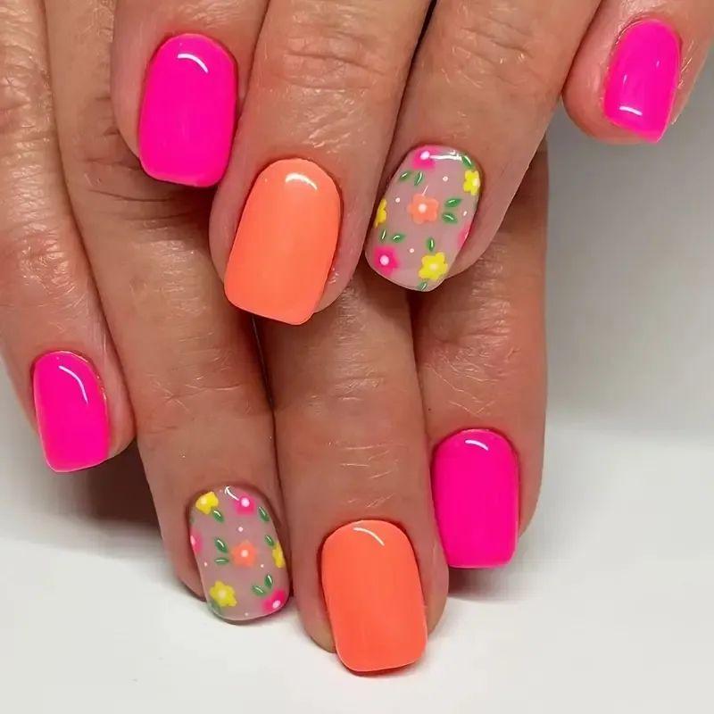 Квадратные Блестящие Накладные Ногти с Дизайном Маленький Цветок - Осветляющие, Модные, Нежные Накладные Ногти для Весны и Лета