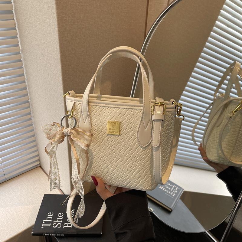 Niche handbag women's new popular fashion versatile high-end single shoulder crossbody bucket bag