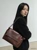 Solid Color Retro Women's Chain Bag: Large Capacity Autumn/Winter Shoulder & Crossbody Bag