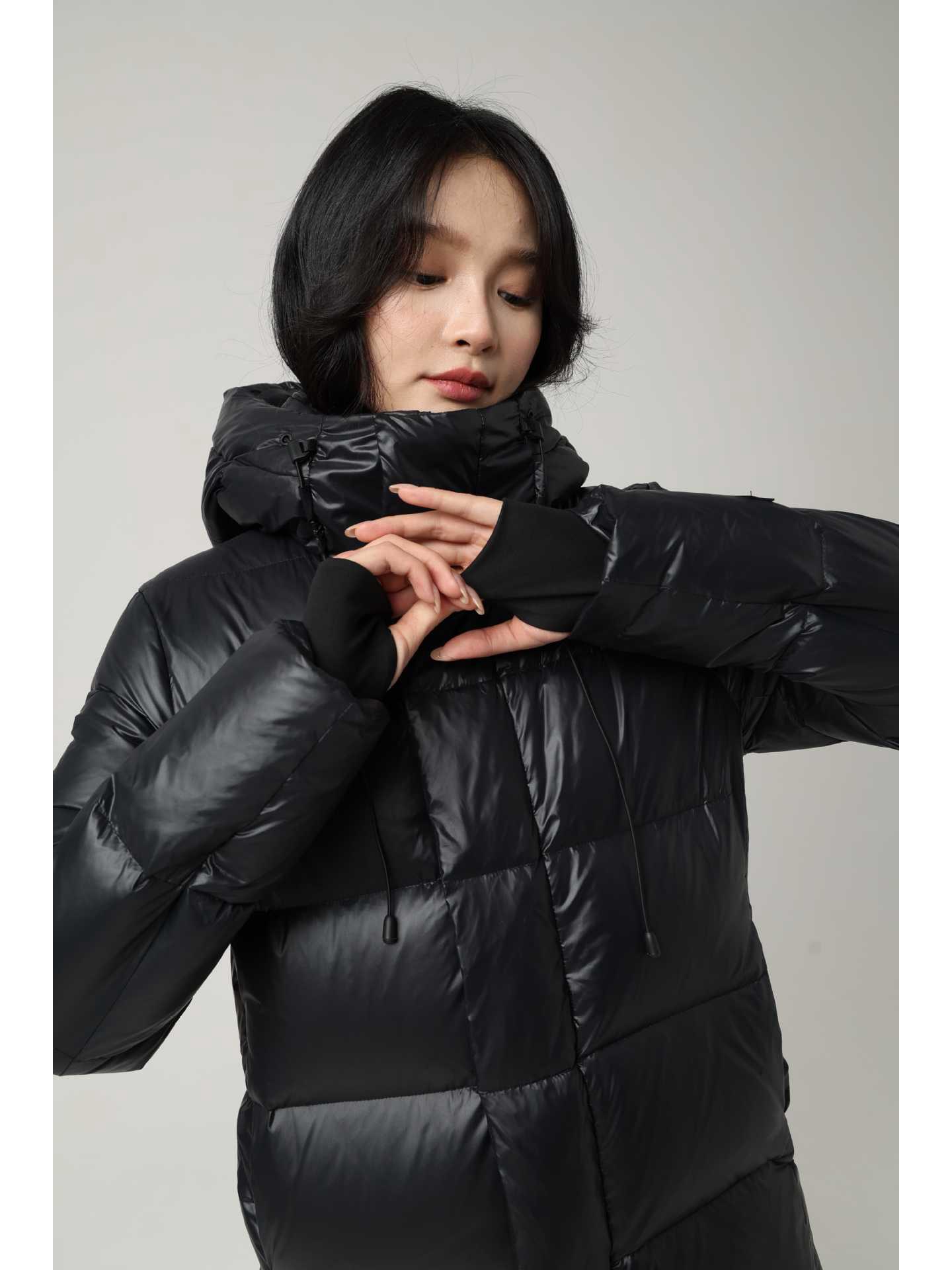 

Зимний пуховик премиум-класса Black Gold 2025 выше колена для пар – Унисекс, с капюшоном, ветронепродуваемый, утолщенный дизайн. M чёрный