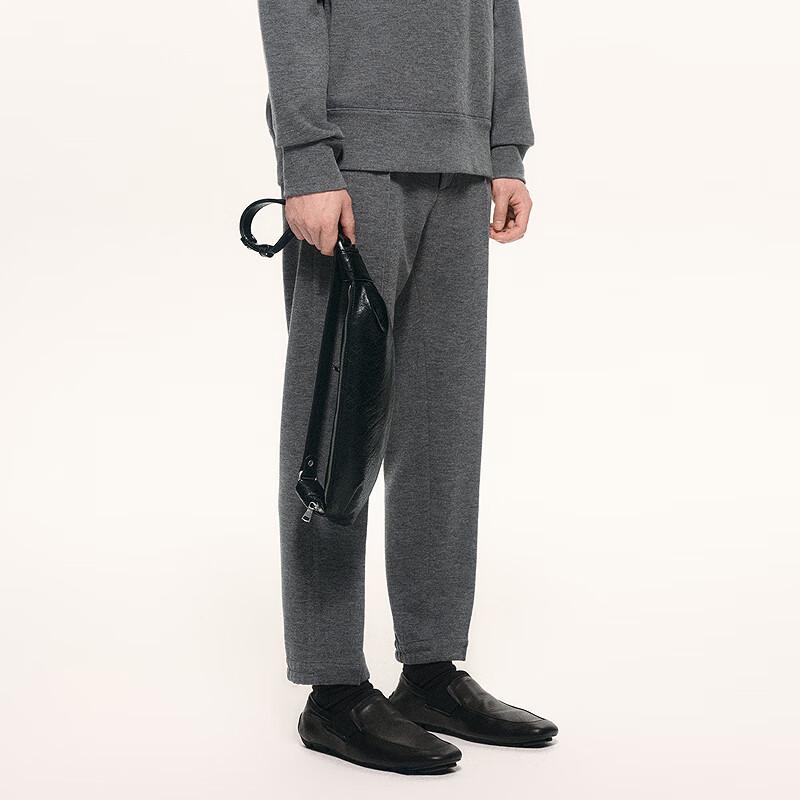 CROQUIS Men's Knitted Tapered Cropped Casual Pants