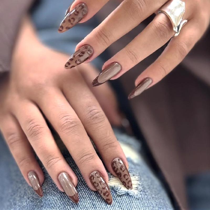 24 Stück Rosa Press-on-Nägel Kunst Leopardenmuster Französisch Lang Mandel Form Falsche Nagelspitzen Fertig Tragbar Schleife Kirsche Design Falschnagel Set