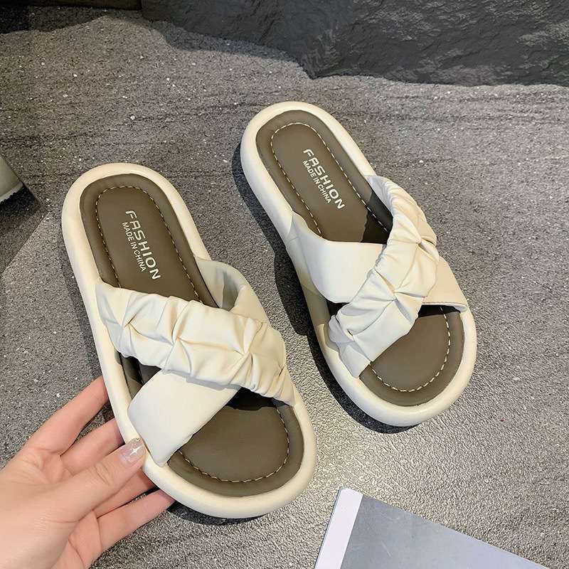 Slippers women's summer outer wear 2025 new fashion casual French soft bottom non-slip cross pregnant women cool slippers flat bottom tide