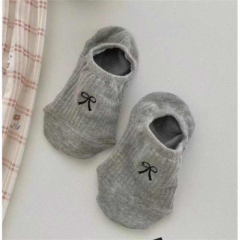 Women's Japanese Retro Cartoon Bow Jacquard Boat Socks - Breathable, Low-Cut, Short Casual Socks for Students & Sports