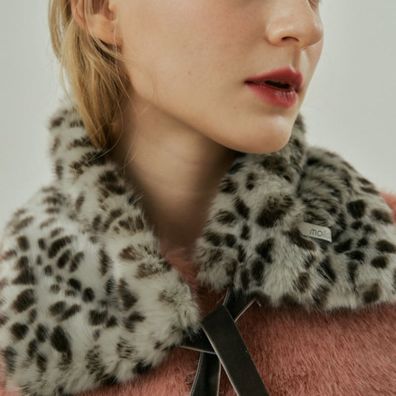 molliolli LAY Ribbon Faux Fur Petite Muffler [MINT LEOPARD]