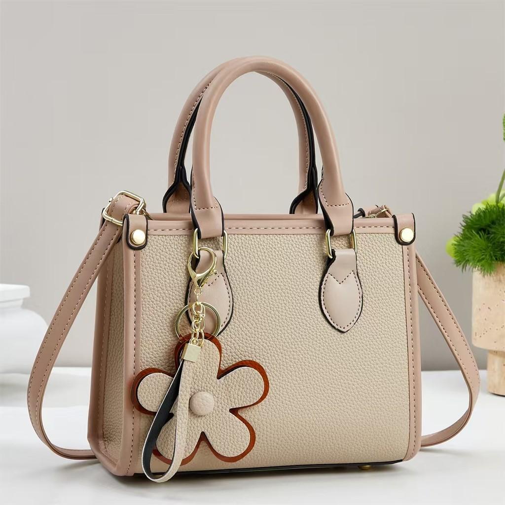 Stylish Womens Tote Bag With Floral Decor And Pu Material For Daily Use