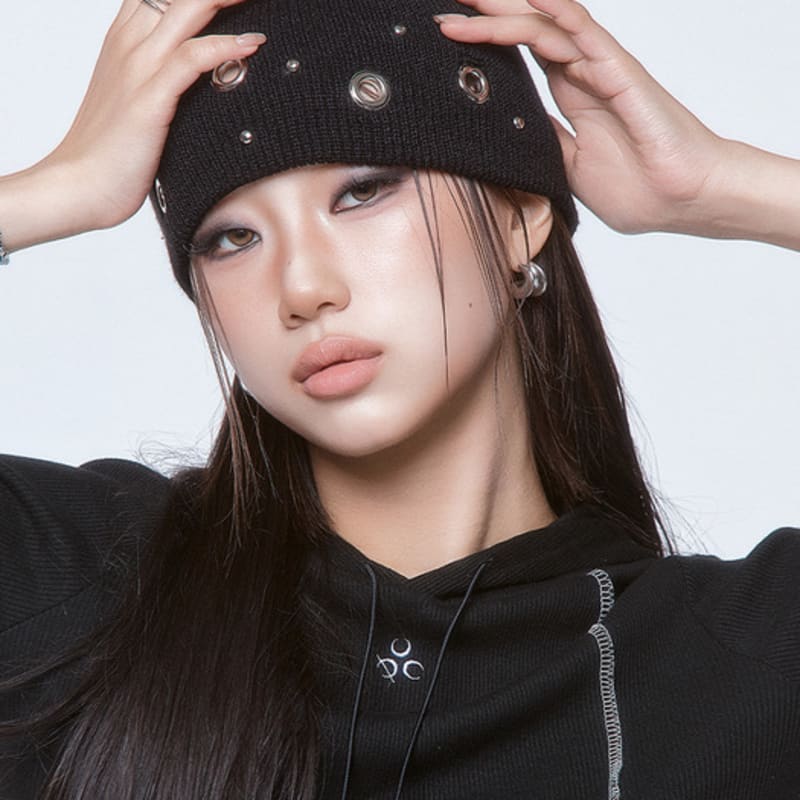 DAUSPICE (DUC) Öljettstud Mössa Svart