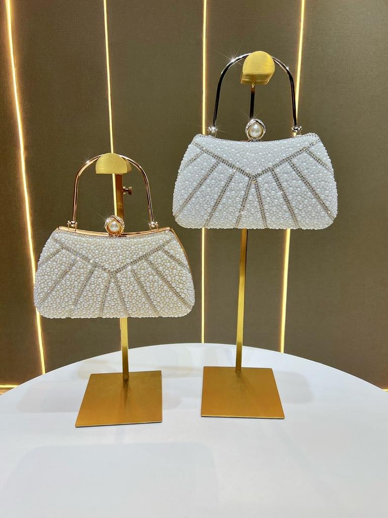 Pochette de soirée luxueuse en perles avec ornements en diamants pour événements formels et mariages