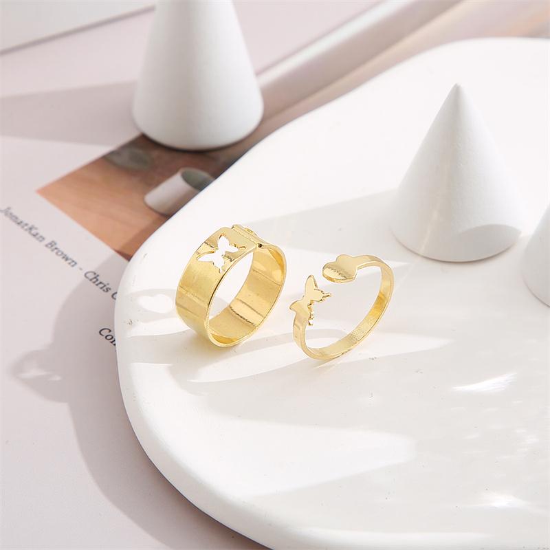 

Bohemian Butterfly Pearl Rings Set for Women Shine Pearl Gothic Vintage Plated Retro Rhinestone Simple Finger Jewelry Gift