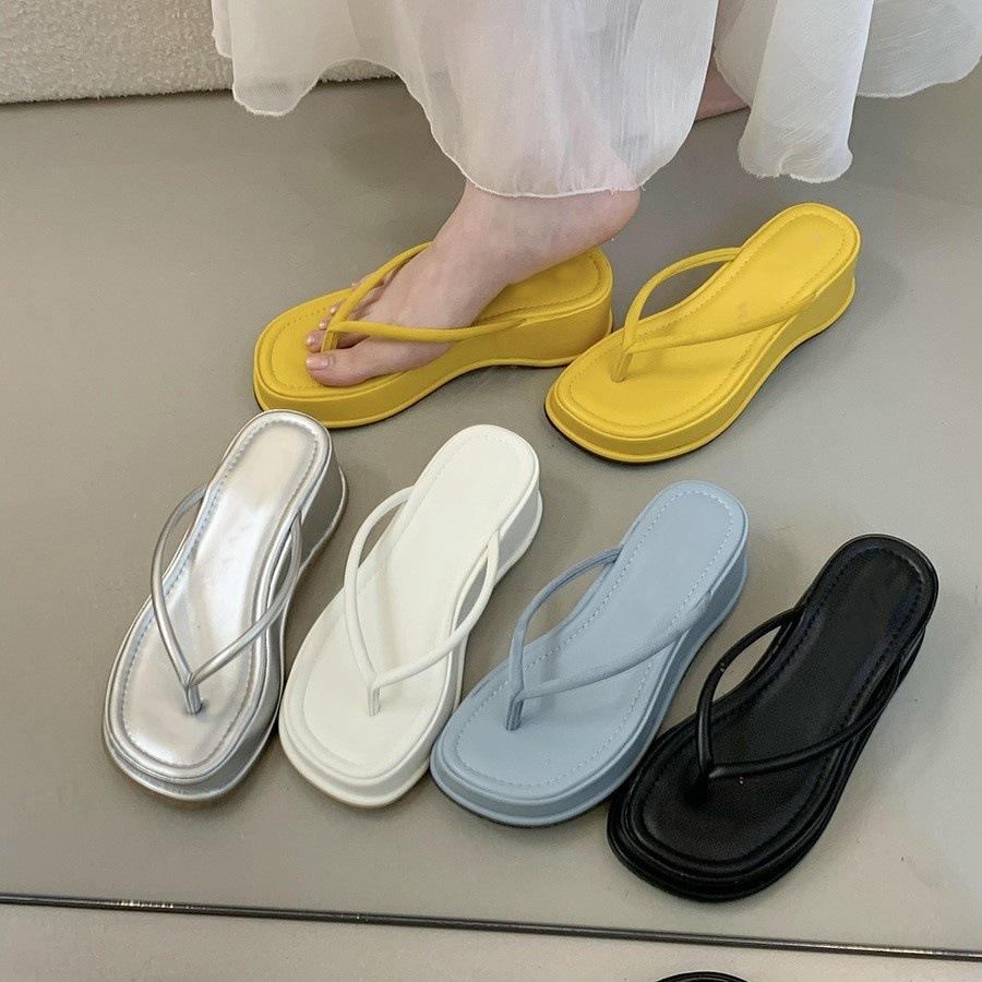 Pinch feet thick-soled heightening slippers women's summer wear versatile casual flip-flops beach seaside slippers