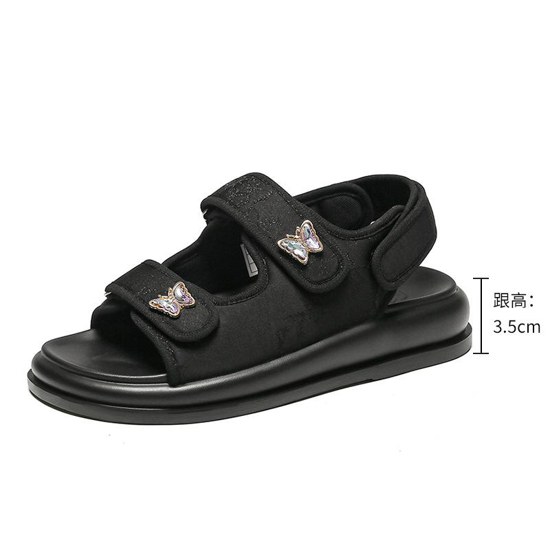 New Chinese Sandals Women's National Style Versatile Small Fragrant Style 2025 Summer New High-end Flat Casual Sandals Women