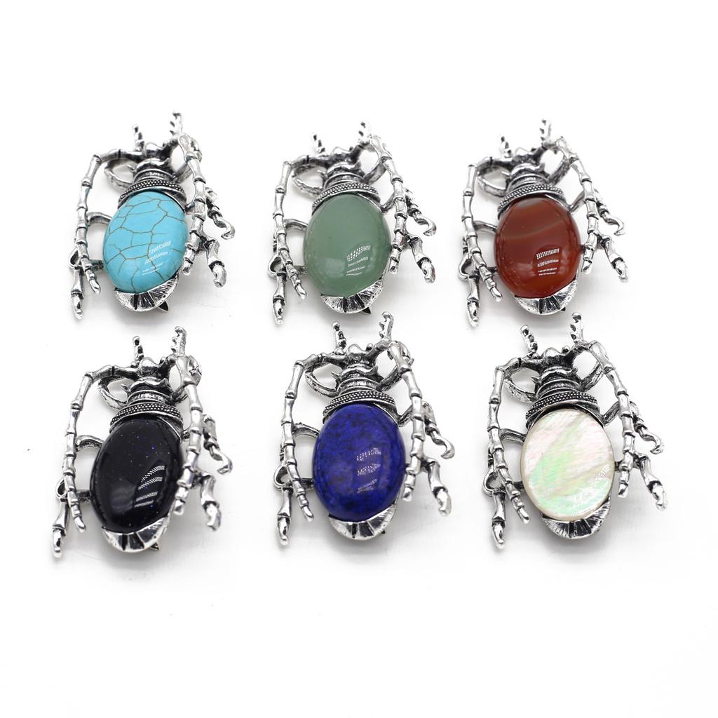 1 stk, Naturlig stein Skjell Bille Anheng Brosje, Aura Healing Krystall Kvarts Jade Edelstener Charms Brosjenål for Smykkefremstilling DIY Halloween Håndverk Gaver