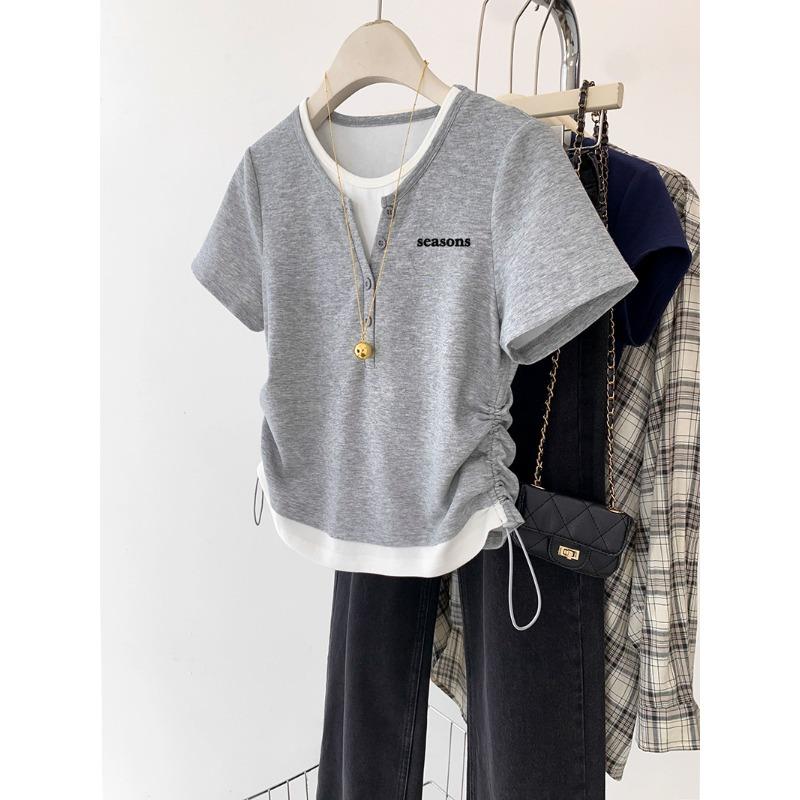 Dámské letní módní designové výklenkové falešné dvoudílné štíhlé topy s krátkým rukávem a stahovací šňůrkou