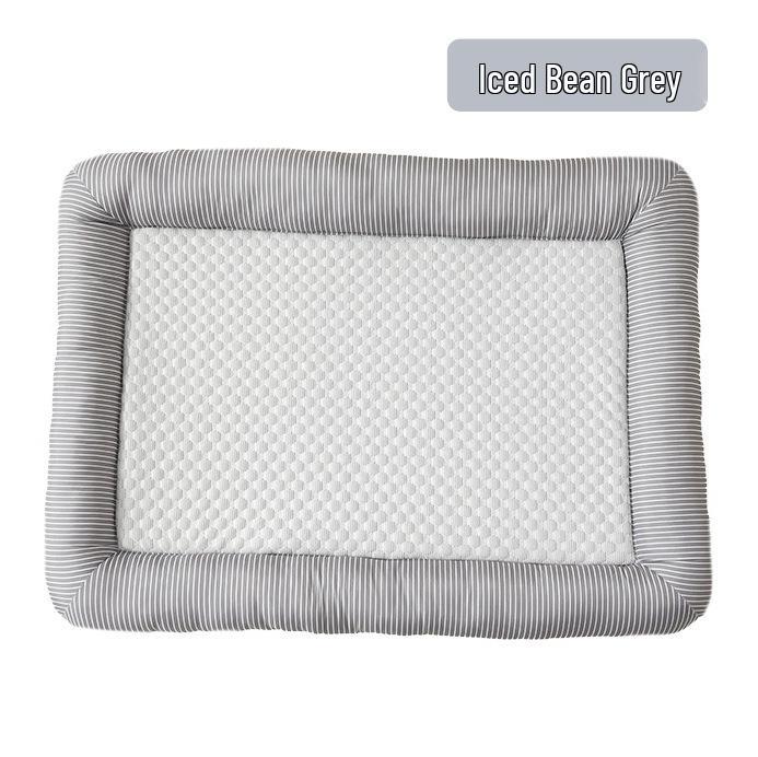 

Summer Cooling Pet Bed: Ice Silk Sleeping Mat for Dogs and Cats XS (45x35cm)
