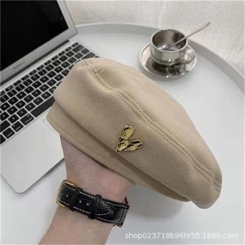 

Wool Blend Beret with Decorative Bow Detail Soft Fabric Classic French Style Hat for Women and Girls Suitable for Various Occasions One Size білий