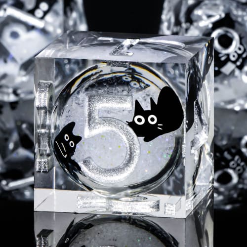 OUKELANWO Cat Liquid Core DND Dice Set, 7 White Resin D&D Dice, Sharp Edge Roleplaying Dice, D20, D12, D10, D8, D6, D4