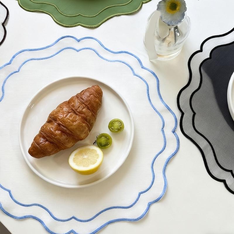 Round Embroidered Scalloped Edges Placemat Washable Decorative Flower Table Mat For Banquet Baby Showers Dining Setting