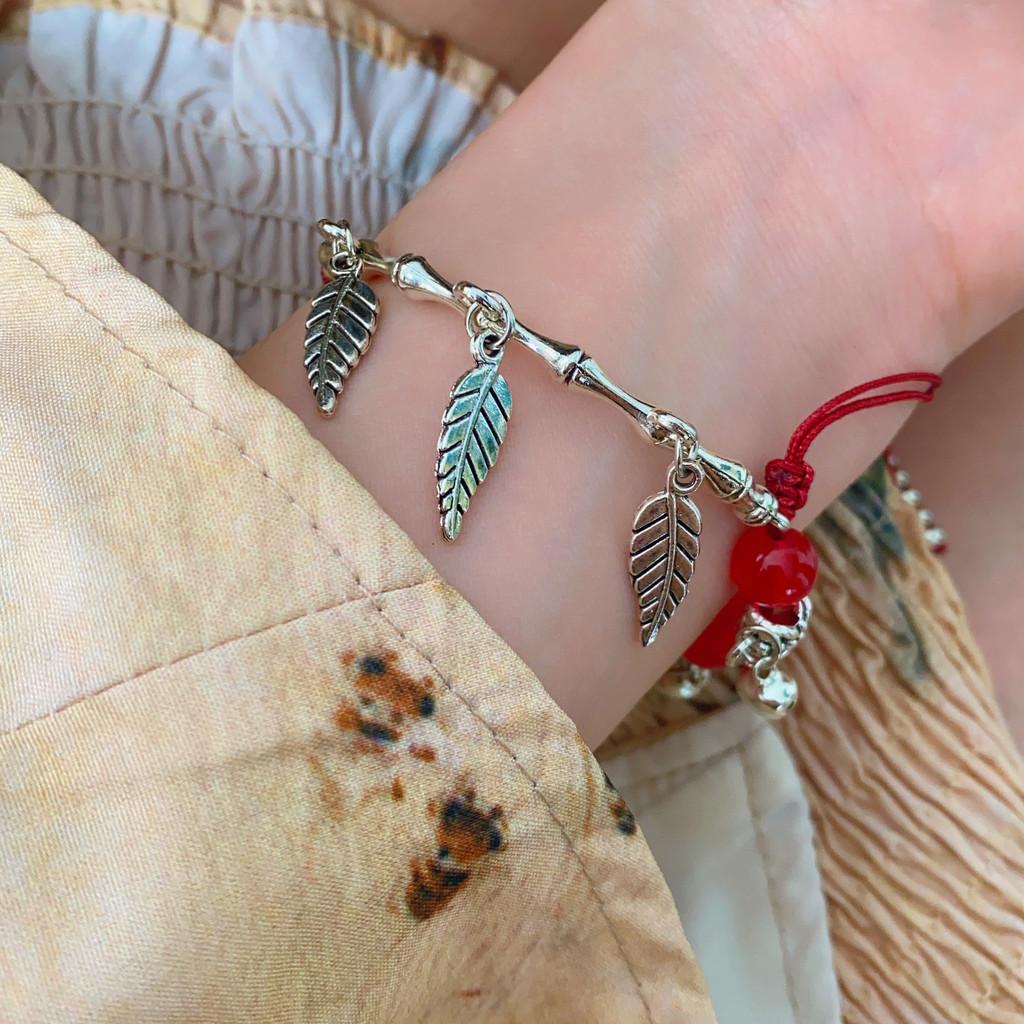 Alloy Style Vintage Plated Floral Bracelet Unique Geometric Hand Jewelry For Women