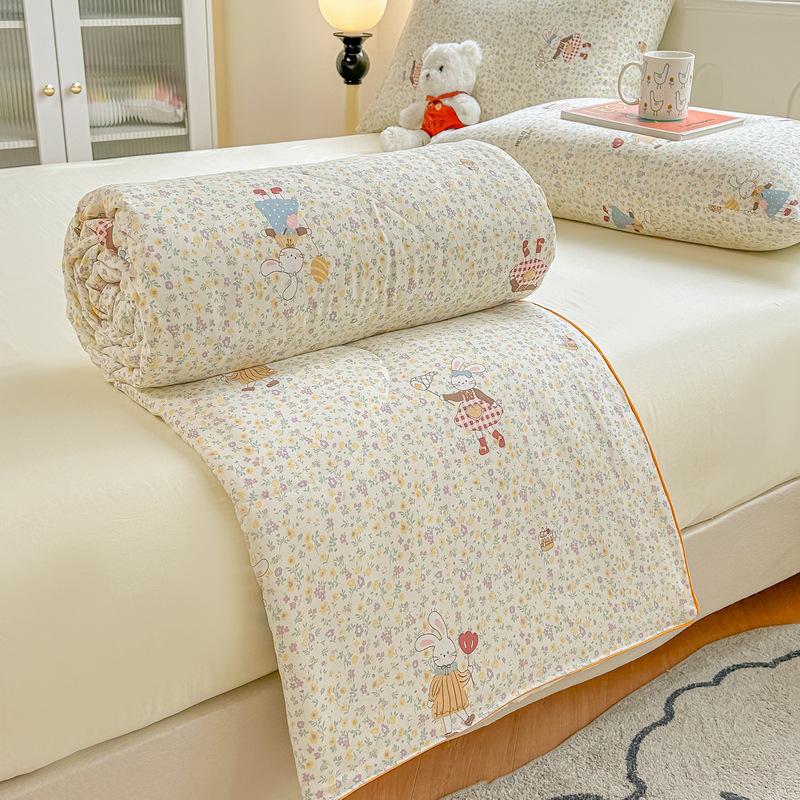Double Layer Gauze Summer Quilt: Soft, Machine Washable, Class A for Mother and Baby