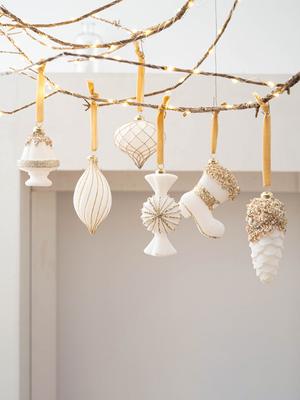 Conjunto de 6 Peças de Enfeites de Natal Brancos e Dourados Decorações de Natal Brilhantes para Festa de Ano Novo em Casa Pendurar Árvore de Natal Inverno