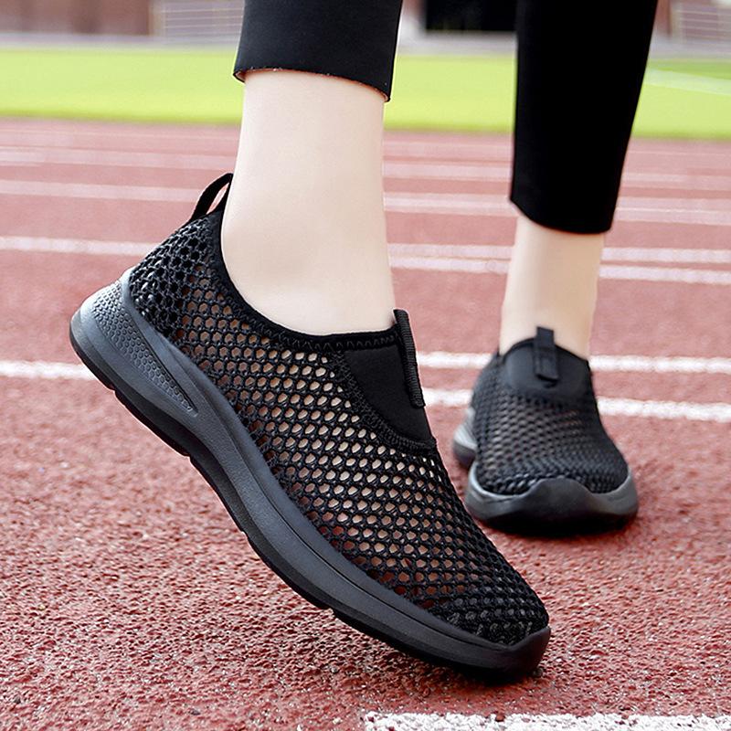 2025 new summer soft-soled mesh hollow breathable one-pedal women's leisure sports single shoes lazy shoes