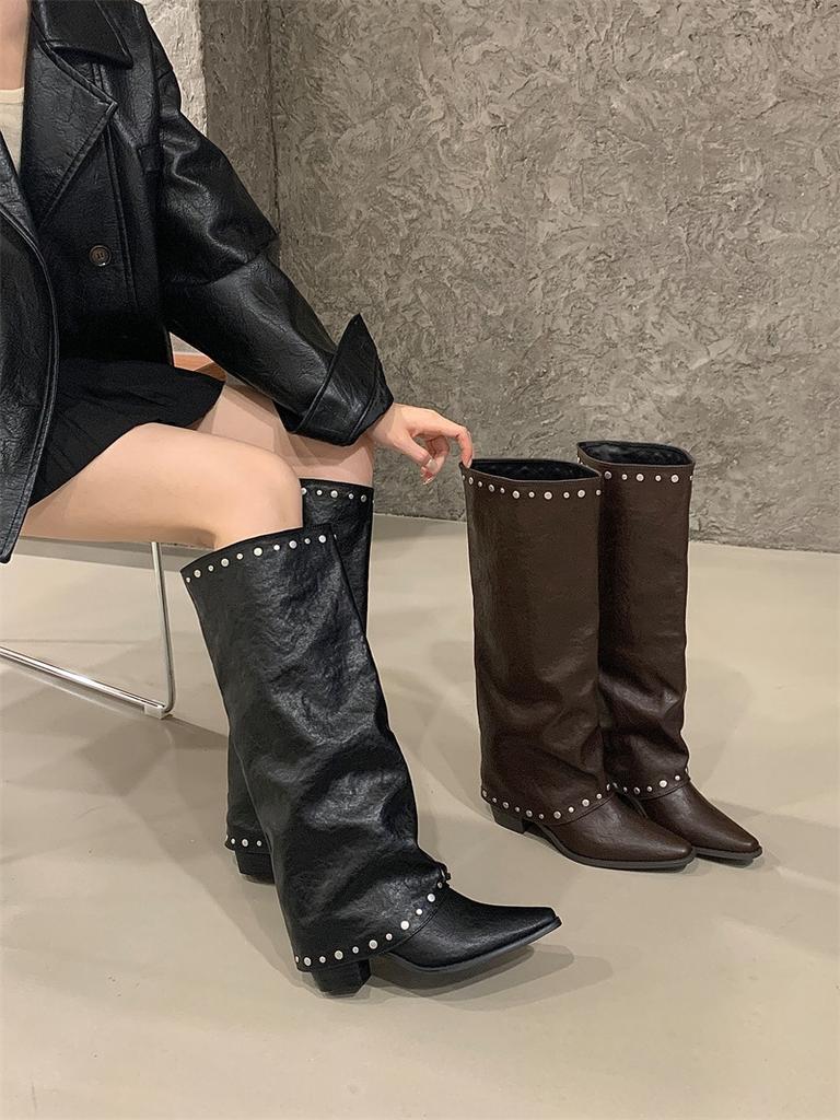 Neue koreanische Version Hosenstiefel Damen Retro Maillard spitz zulaufende Ritter Spice Girl dicksohlige Nietenstiefel Damen