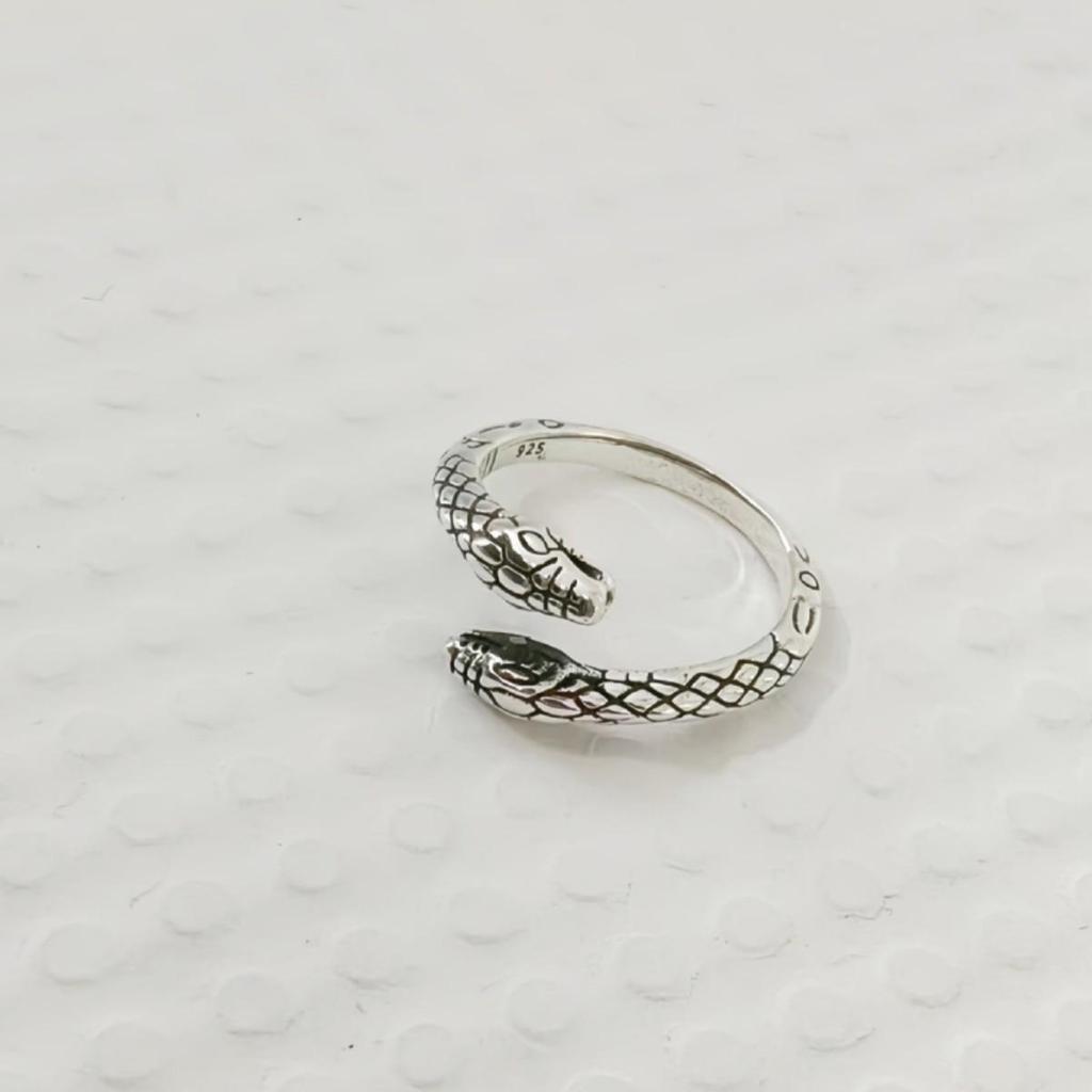 Double-Headed Snake Ring - Unisex Dark Retro Vintage Fashion Trend