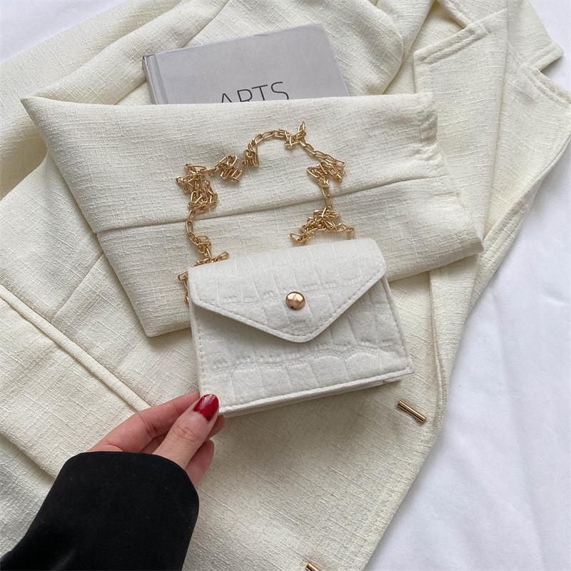 

Trendy Street Style Chain Crossbody Bag Felt Material Medium Sized Square Bag Fashionable Accessory белый