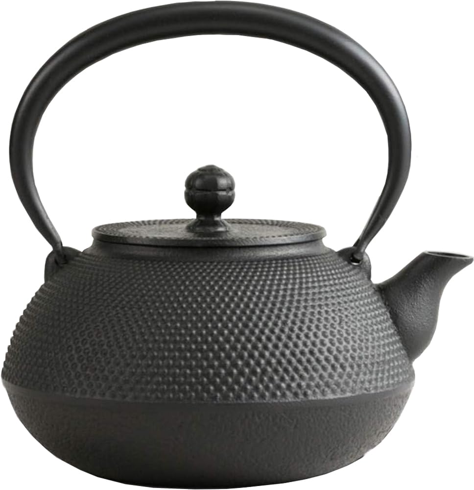 

Iwachu Iron Kettle, 9-type, Flat Round Arare, Black Finish (Kamayaki), 1.1L, for Direct Heat, Nanbu Ironware, 11701