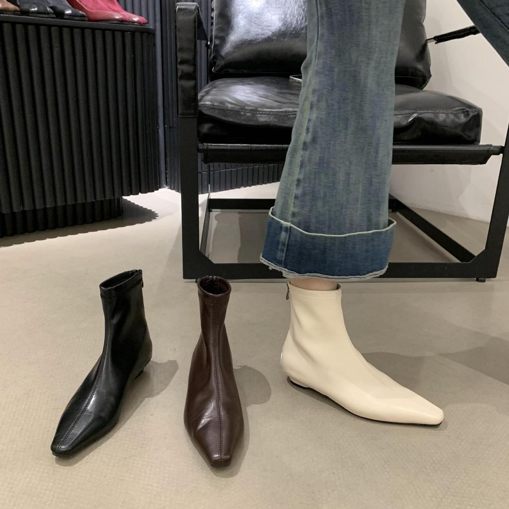 Fried Soft Slope Heels~ Autumn and Winter New White Bone Essence Commuter Flat-bottomed Beige Short Boots Are Simple
