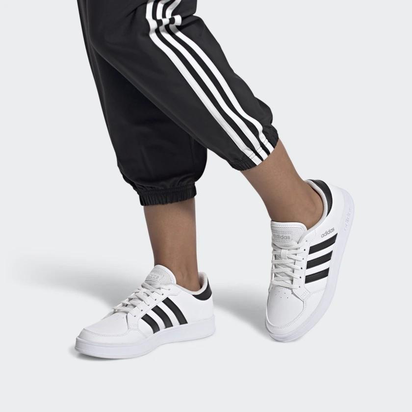 Adidas Womens Breaknet 'White Black' (women's sizes) Cloud White / Core Black / Silver Metallic Skateboard Shoes FX8724