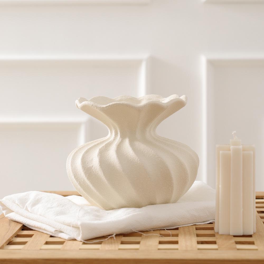 High-End Französische Keramikvase für minimalistische Wohnzimmer – Kunstvolles Trocken- und Hydrokultur-Blumenarrangement