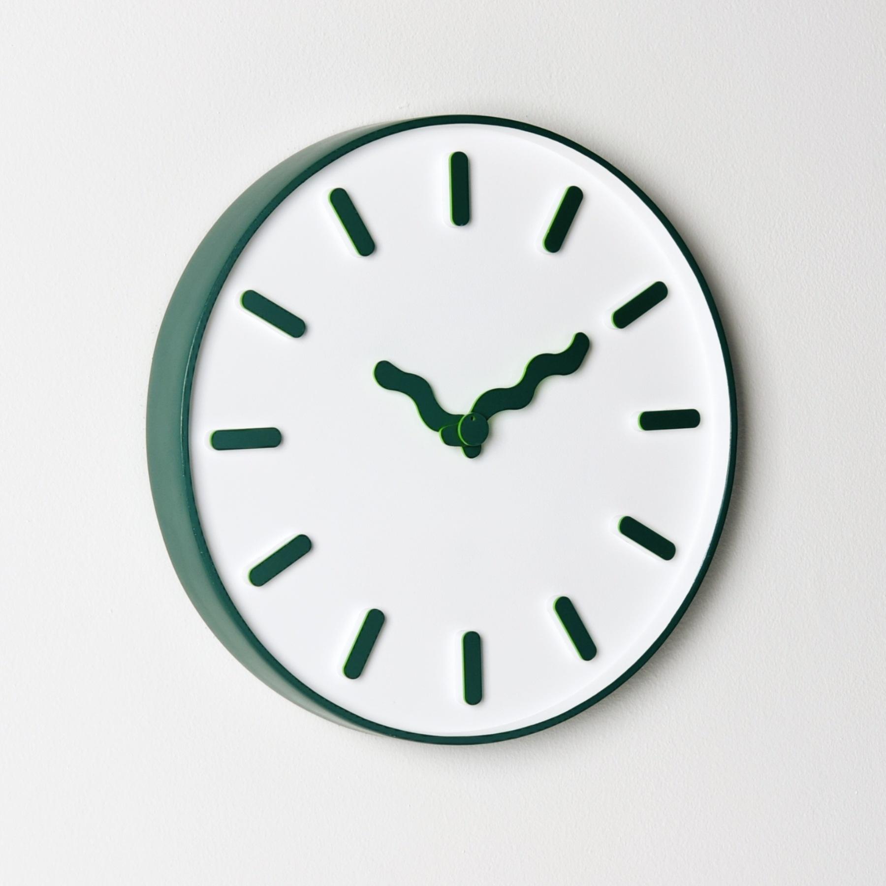 

Simple Wall Clock Green Italian Style Clock Nordic Living Room Bedroom Creative Silent Punch-free Round Home Clock Dark Green - 30 × 30cm