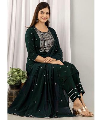 Women's Designer Rayon Suit Set and Dupatta Set Indian Beautiful Bollywood Party Wear Kurti