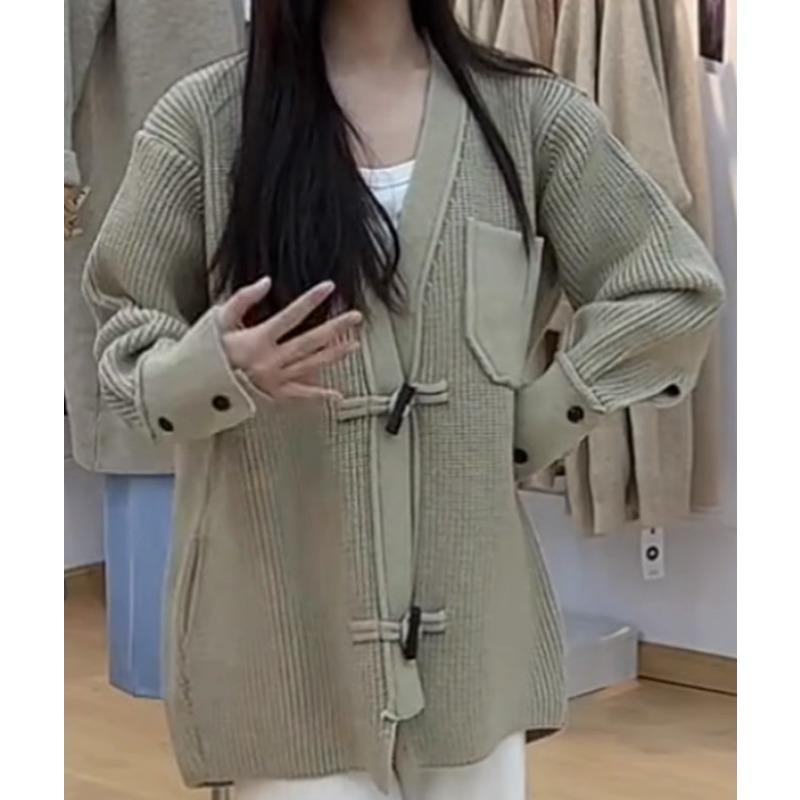 Autumn and winter new large size loose lazy wind horn buckle knitted cardigan top women wear sweater coat thick