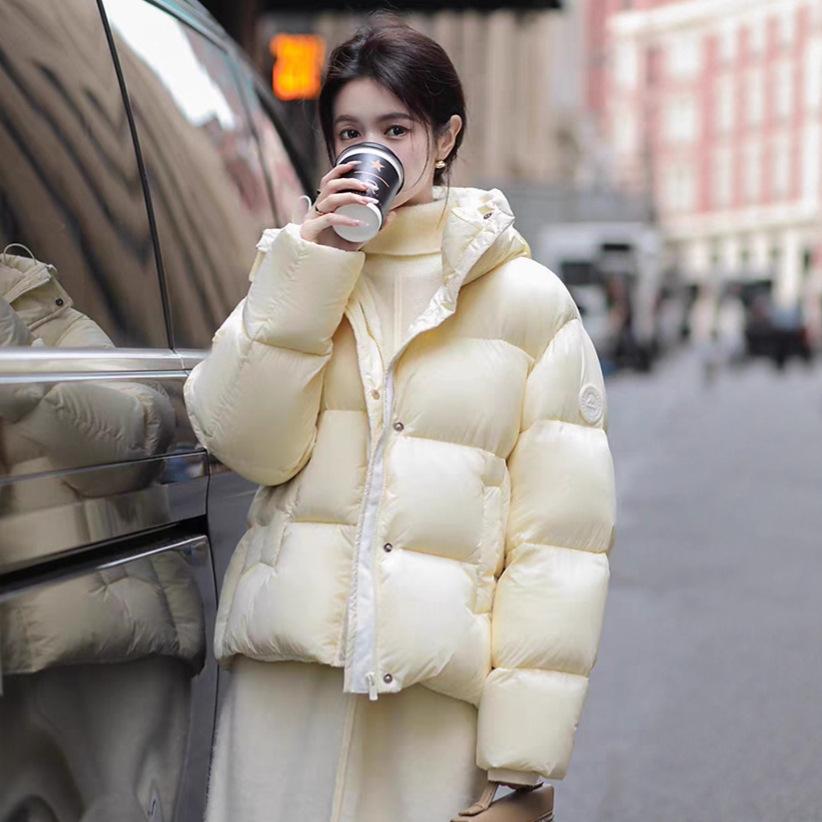 Fashion Short Down Jacket Women's High-end Hooded Thickened Armband Warm Puff Couple Bread Jacket
