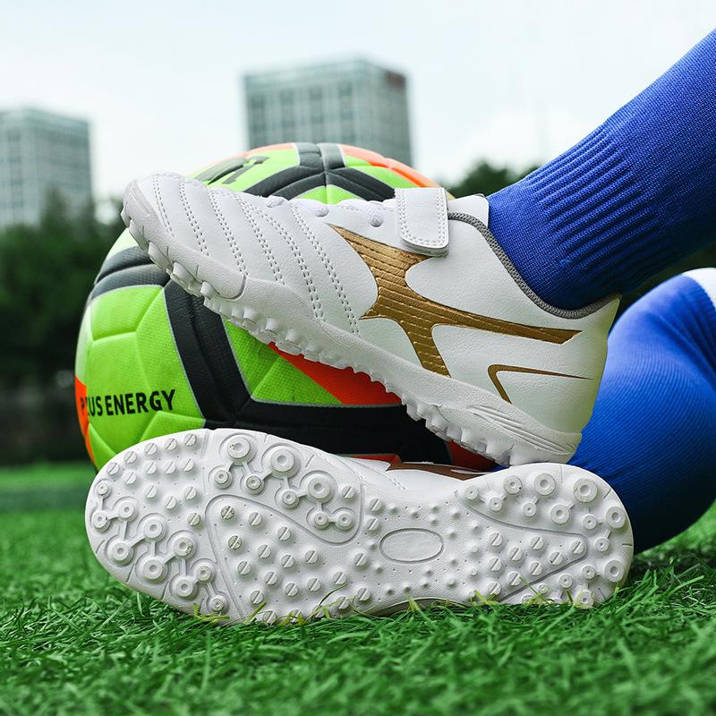 Manufacturer football shoes men's flat-soled adult grass spiked shoes adolescent boys and girls primary school students training TF broken spiked sho