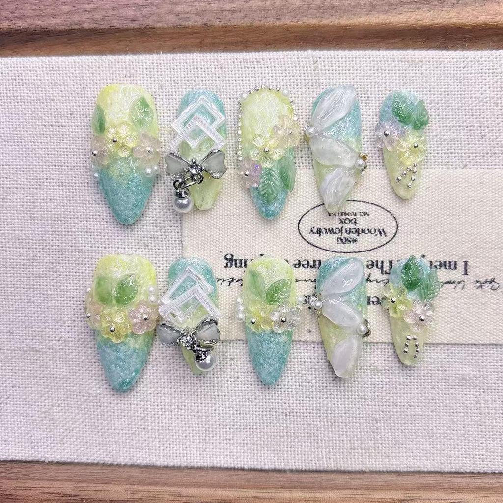 Green Hand-Painted Gradient Spring Nail Art - Fresh, Purely Handmade Wearable Nails for Boutique Retail.