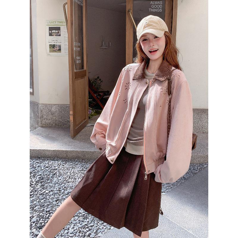 Korean-Style Pink Suede Short Jacket for Women - 2025 Autumn, Hollow Design, Age-Defying, Petite Fit, Fashion-Forward.