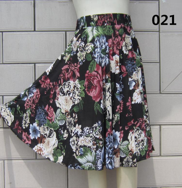 Rochie de vară din mătase de gheață: Fusta de dans floral pentru femei de varsta mijlocie si in varsta