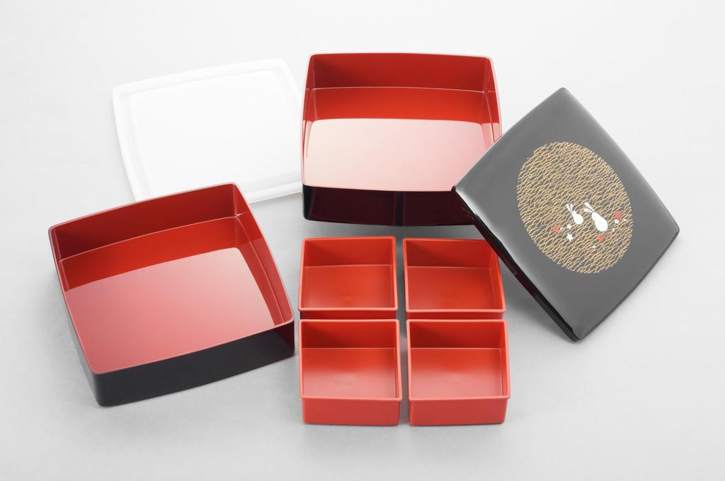 Showa Rabbit Box with Yamanaka Lacquerware Seal Lid and Inner Two-Tiered (Includes Box)