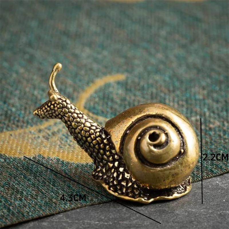 

Solid Copper Snail Ornaments Brass Simulation Animal Figurines Tea Pet Miniatures Home Decorations Feng Shui Gift Figurines