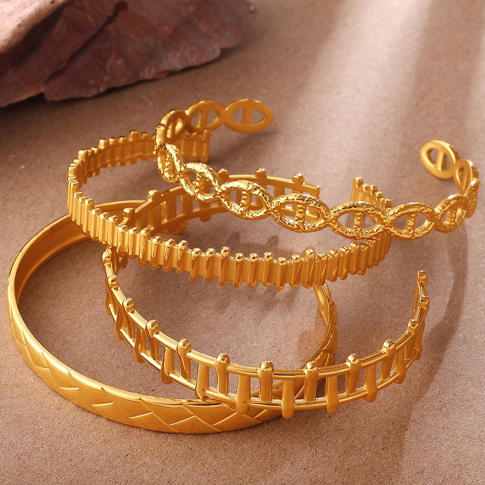 Retro Geometrisches Gewebtes Armband Set: Stapelbare, Hohlgefugte Offene Armbänder