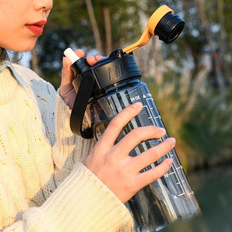 Sports Water Bottle Large Capacity Water Cup Plastic Cup Leak-proof With Straw And Time Marker For Home Outdoor Fitness Kettle Space Cup