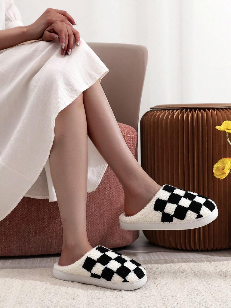Black and White Plaid Comfortable Indoor Slippers for Men and Women – Autumn and Winter Home Use