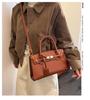 2025 Korean Style Large Capacity Textured Platinum Handbag - Versatile Women's Shoulder Crossbody Bag