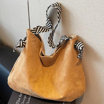 Nieuwe niche suède tas dames grote capaciteit schoudertas casual draagbare schoudertas forens textuur tote bag