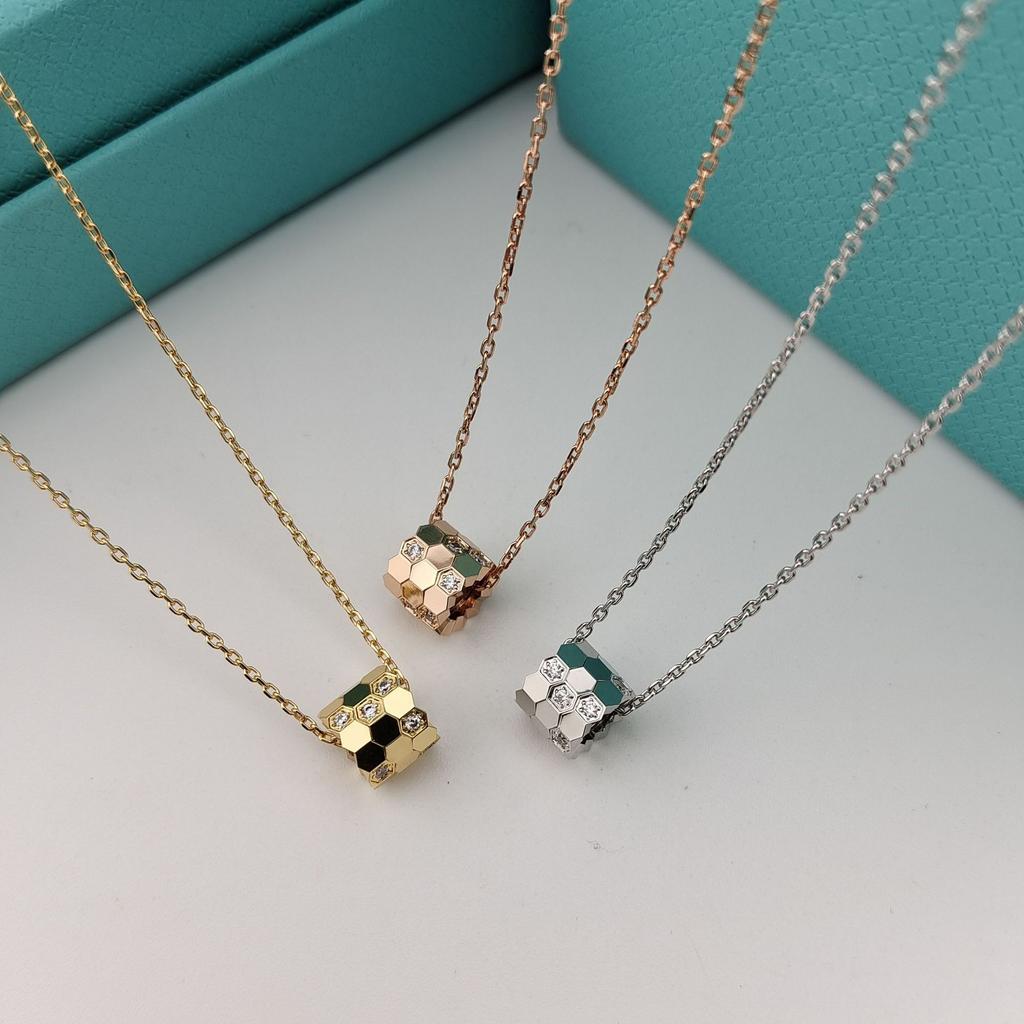 V Gold Shangmei Honeycomb Necklace Women's Light Luxury Design Rhombus Lattice Diamond Honeycomb Pendant Clavicle Chain